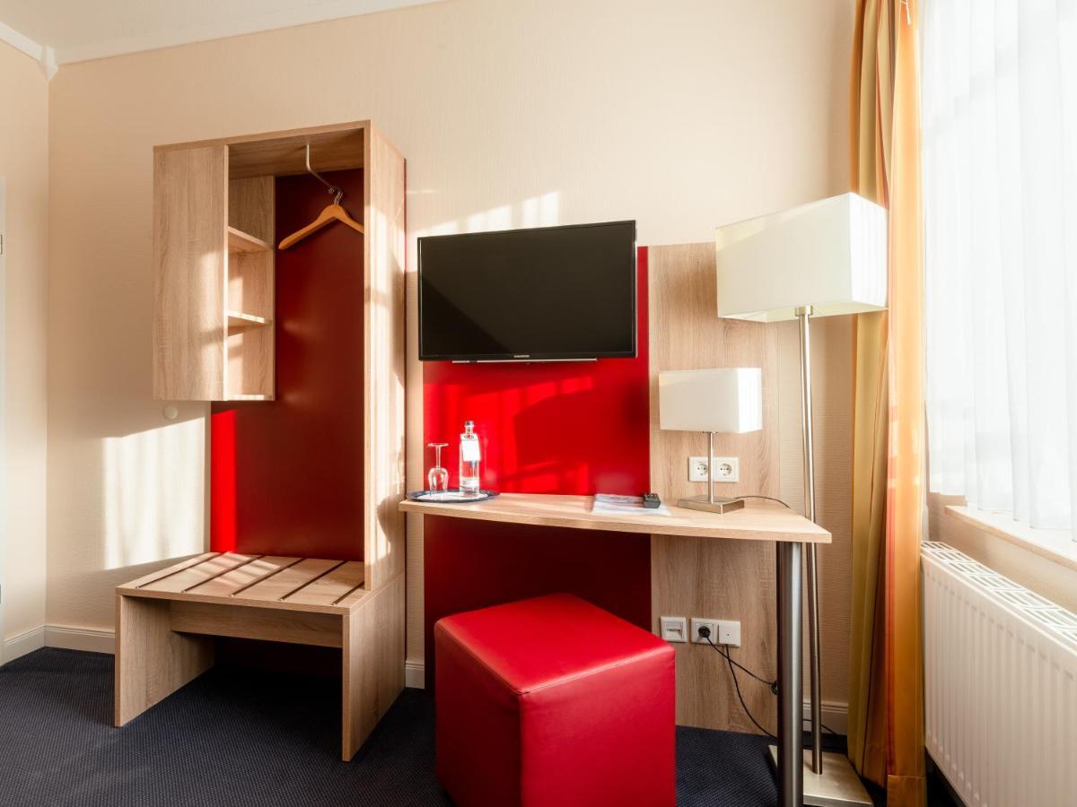 Nordsee-Hotel Hinrichsen 胡苏姆 外观 照片